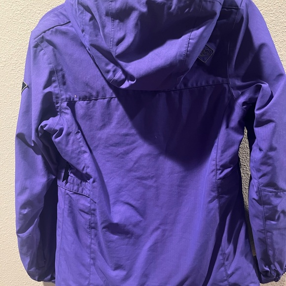 Bonfire women’s ski jacket. Has inner phone pocket with hidden zipper. - Picture 4 of 4